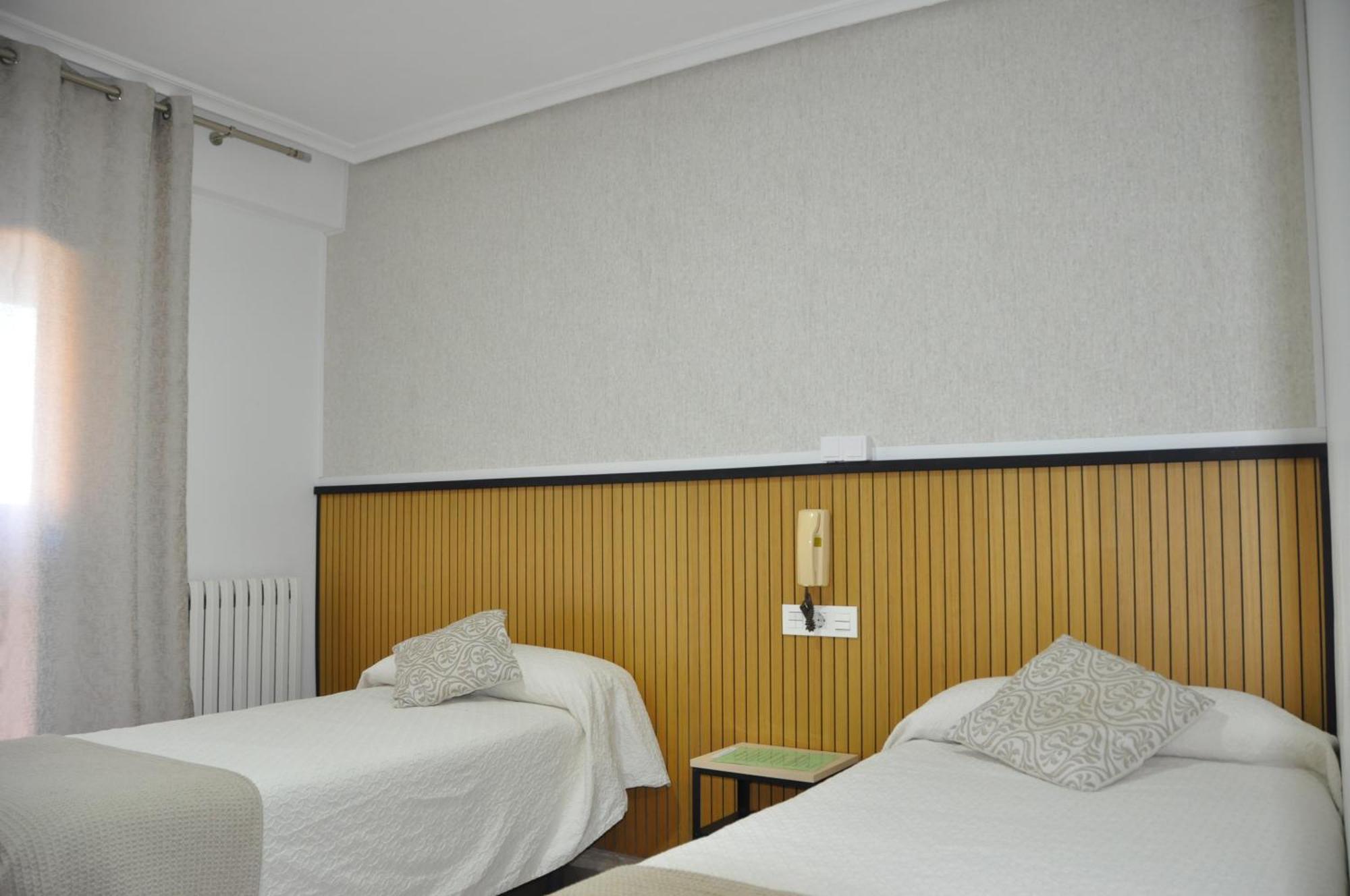 Hostal Ramon Y Cajal バリャドリド エクステリア 写真