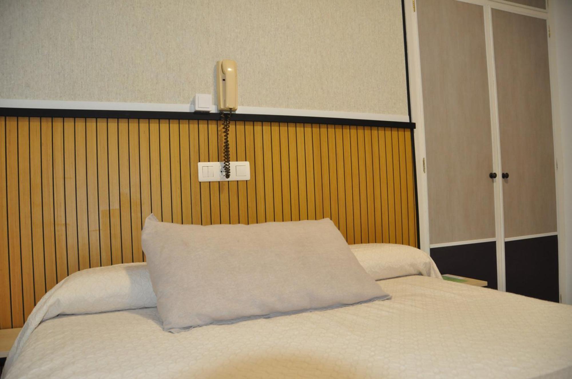 Hostal Ramon Y Cajal バリャドリド エクステリア 写真