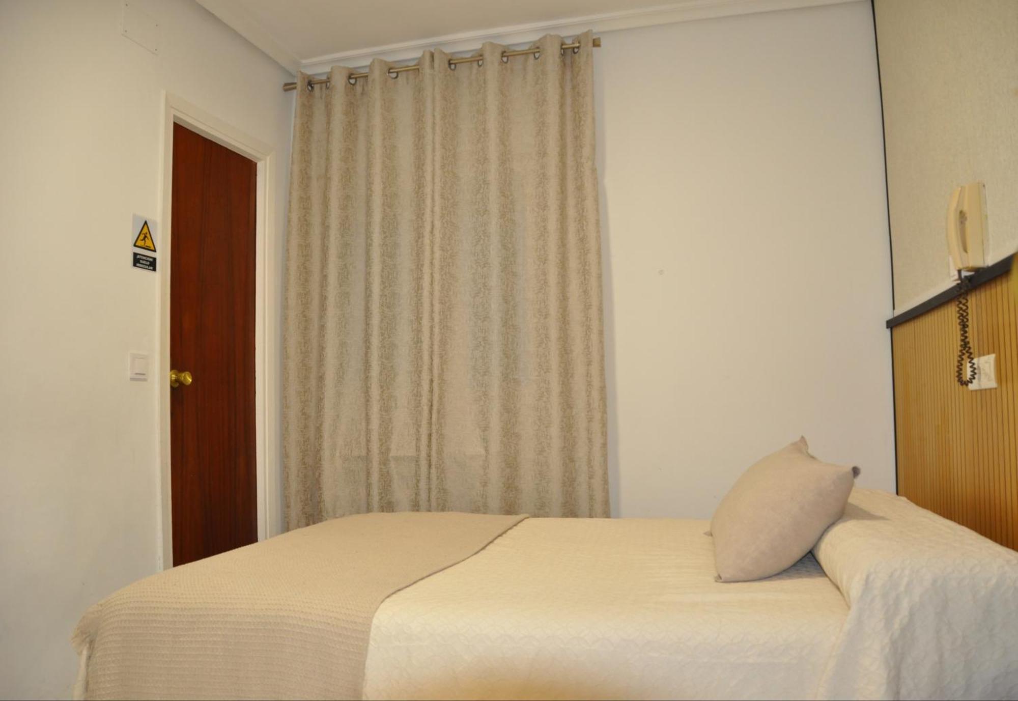 Hostal Ramon Y Cajal バリャドリド エクステリア 写真