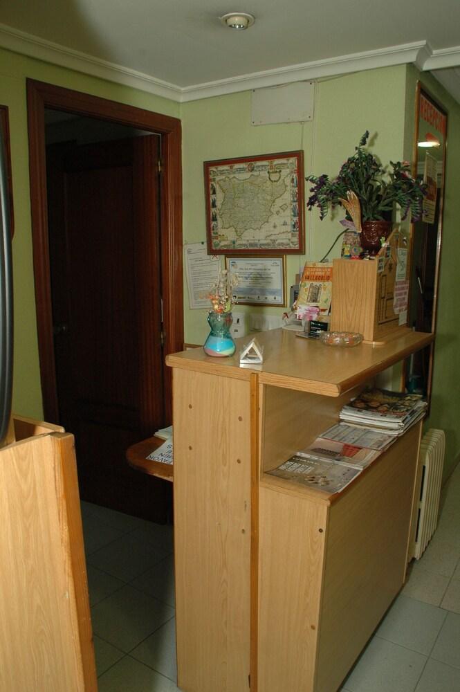 Hostal Ramon Y Cajal バリャドリド エクステリア 写真